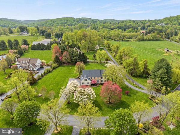22 SPRINGLEA LANE , CHESTER SPRINGS, PA 19425