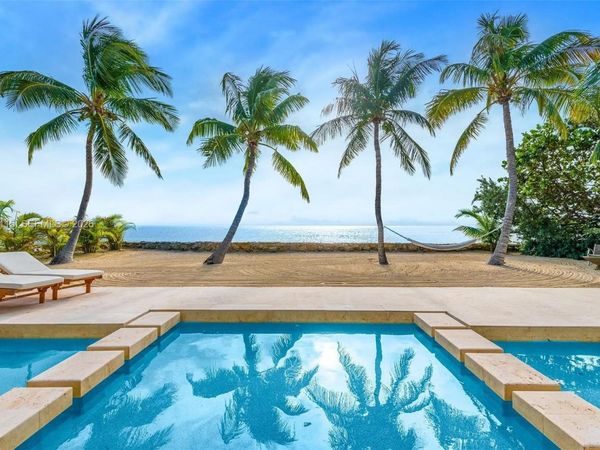 60 Ocean Front Dr , Key Largo, FL 33037