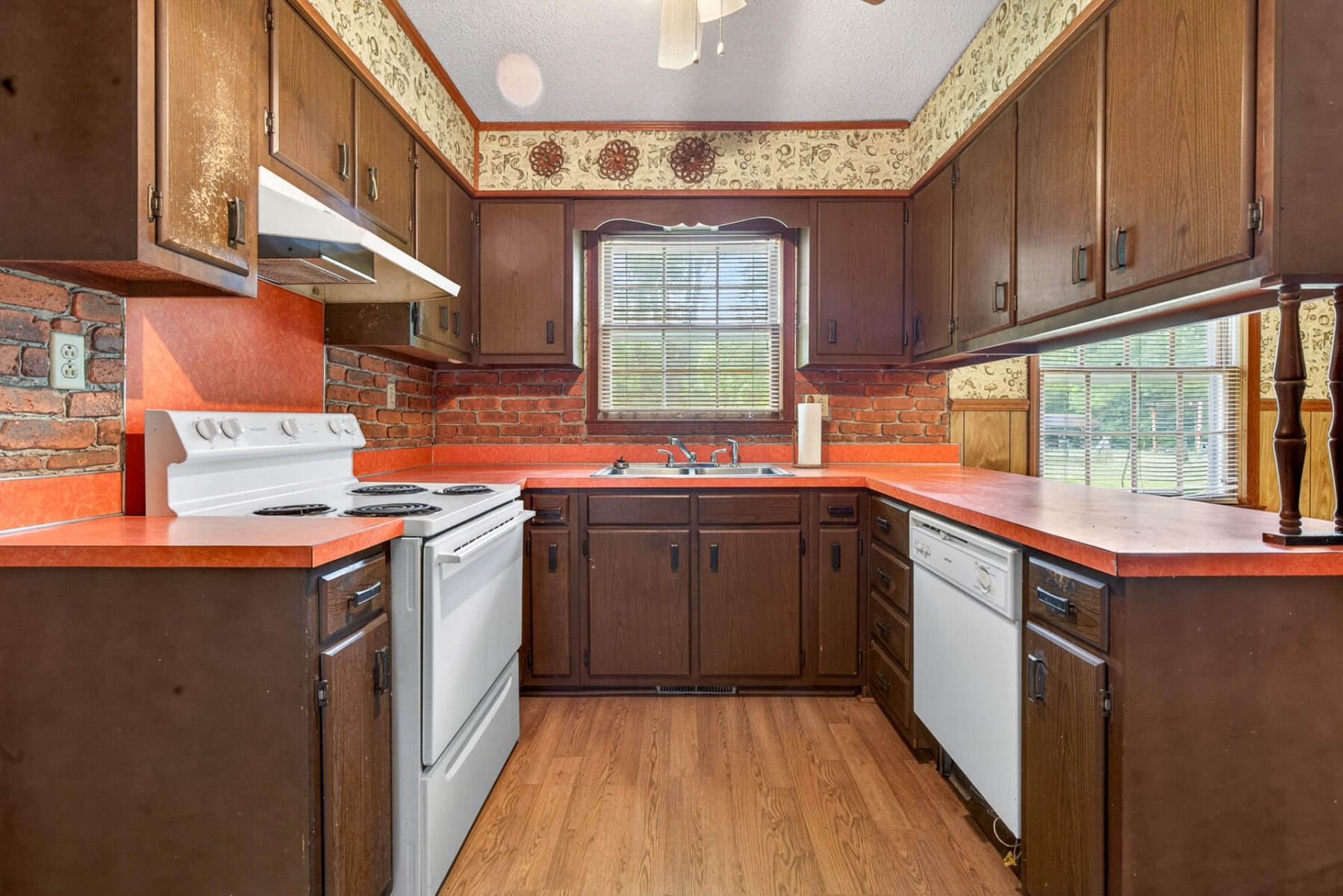 1625 Alexander Circle Photo 24