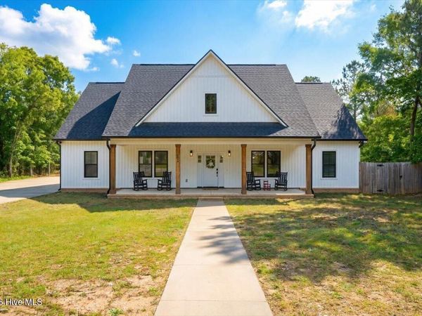 401 D L Phillips Lane, Broadway, NC 27505