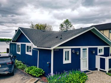 3015 School Lake Drive, Brighton, MI 48114