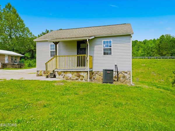 128 Motel Drive, Wartburg, TN 37887