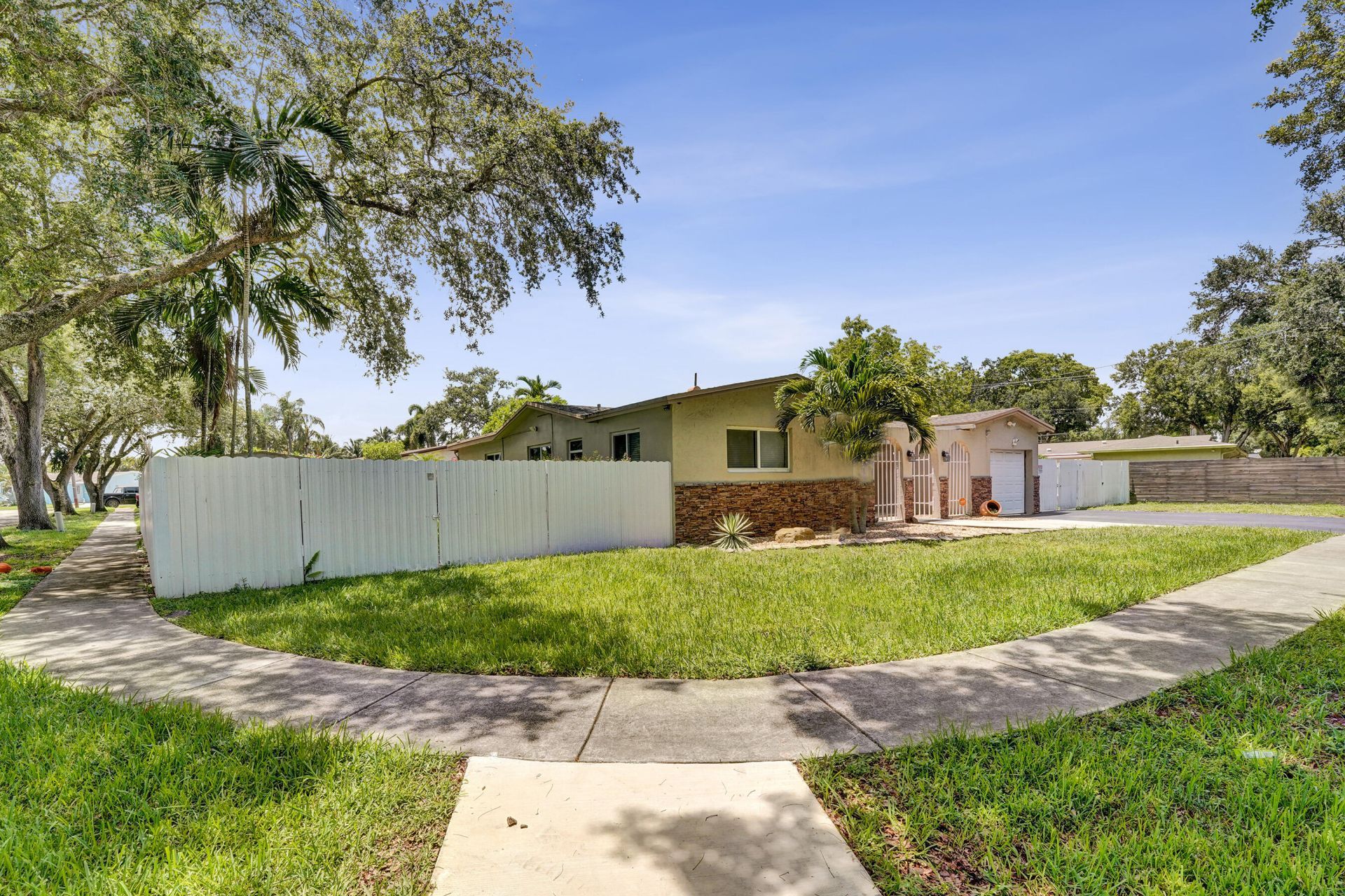 9101 SW 52nd Court, Cooper City, FL 33328 Photo