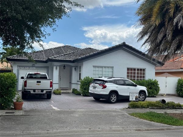 8748 NW 143rd Ter , Miami Lakes, FL 33018