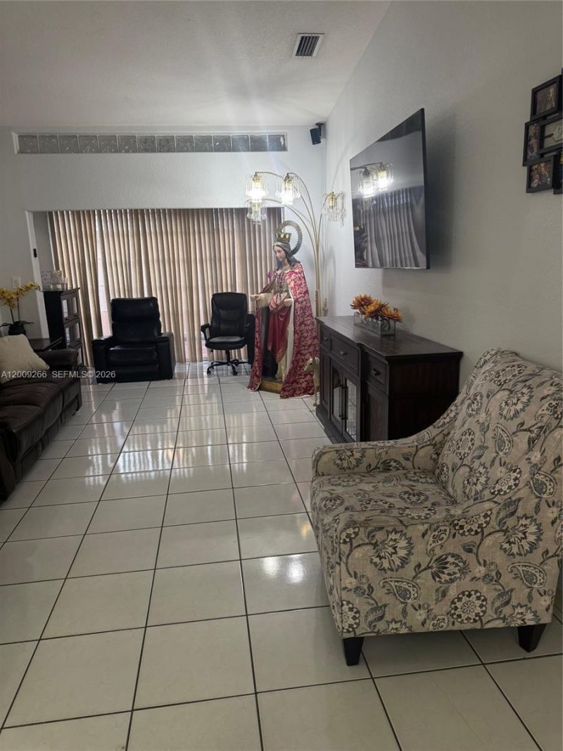 8748 NW 143rd Ter , Miami Lakes, FL 33018 Photo