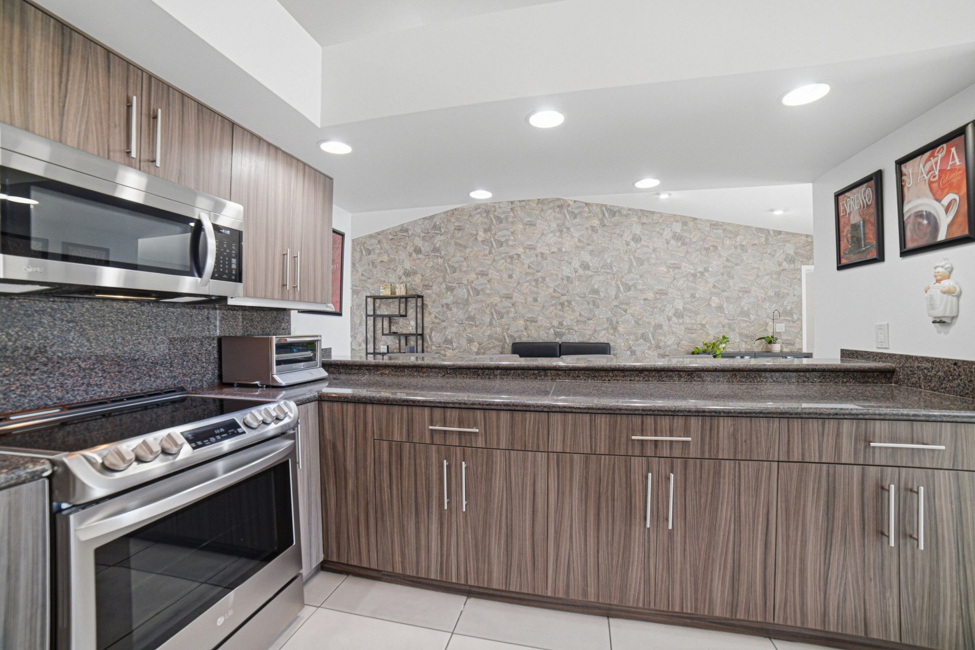 7614 NW 87th Avenue, Tamarac, FL 33321 Photo