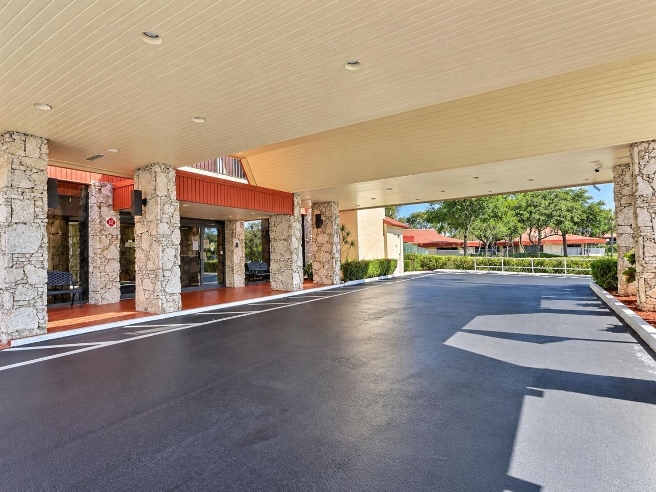3150 Holiday Springs Boulevard, Unit 8-204, Margate, FL 33063 Photo