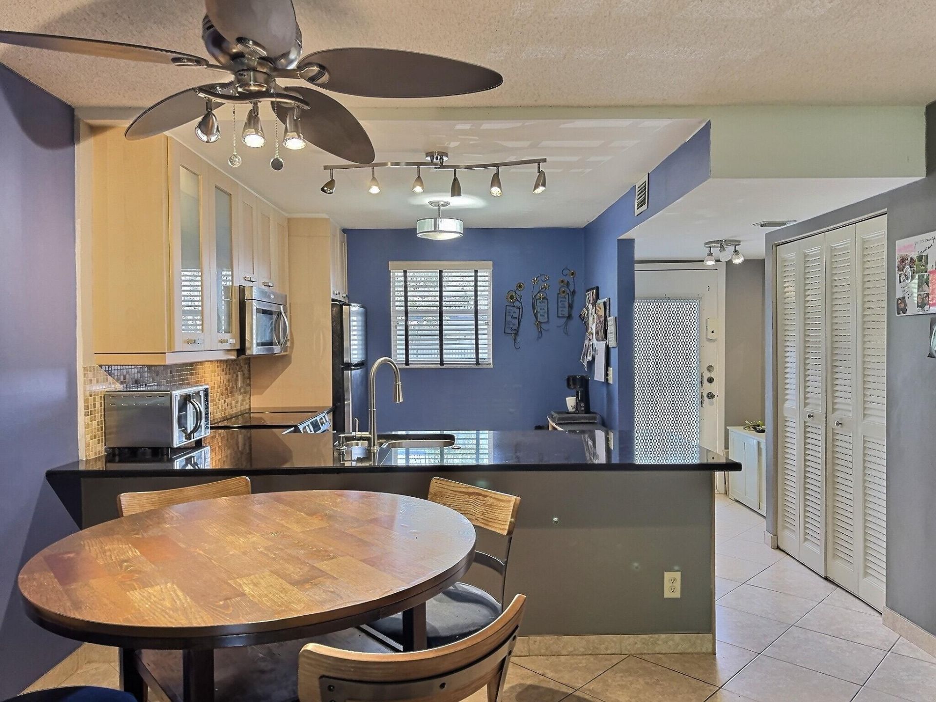3150 Holiday Springs Boulevard, Unit 8-204, Margate, FL 33063 Photo
