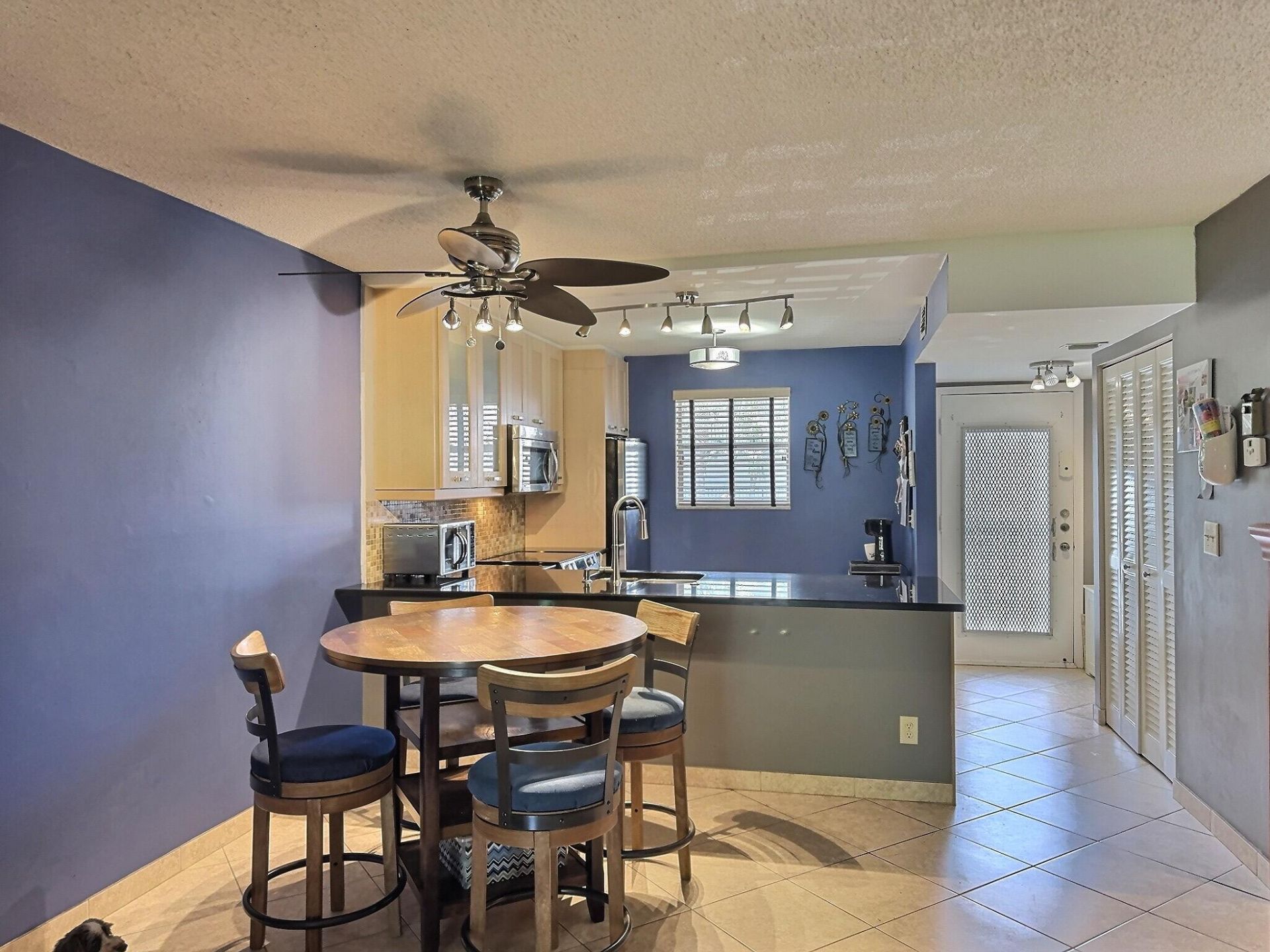 3150 Holiday Springs Boulevard, Unit 8-204, Margate, FL 33063 Photo