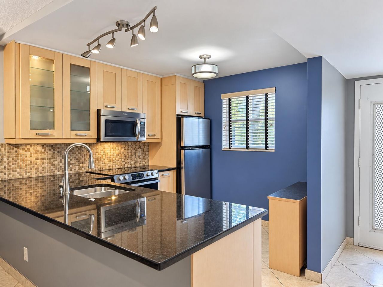 3150 Holiday Springs Boulevard, Unit 8-204, Margate, FL 33063 Photo