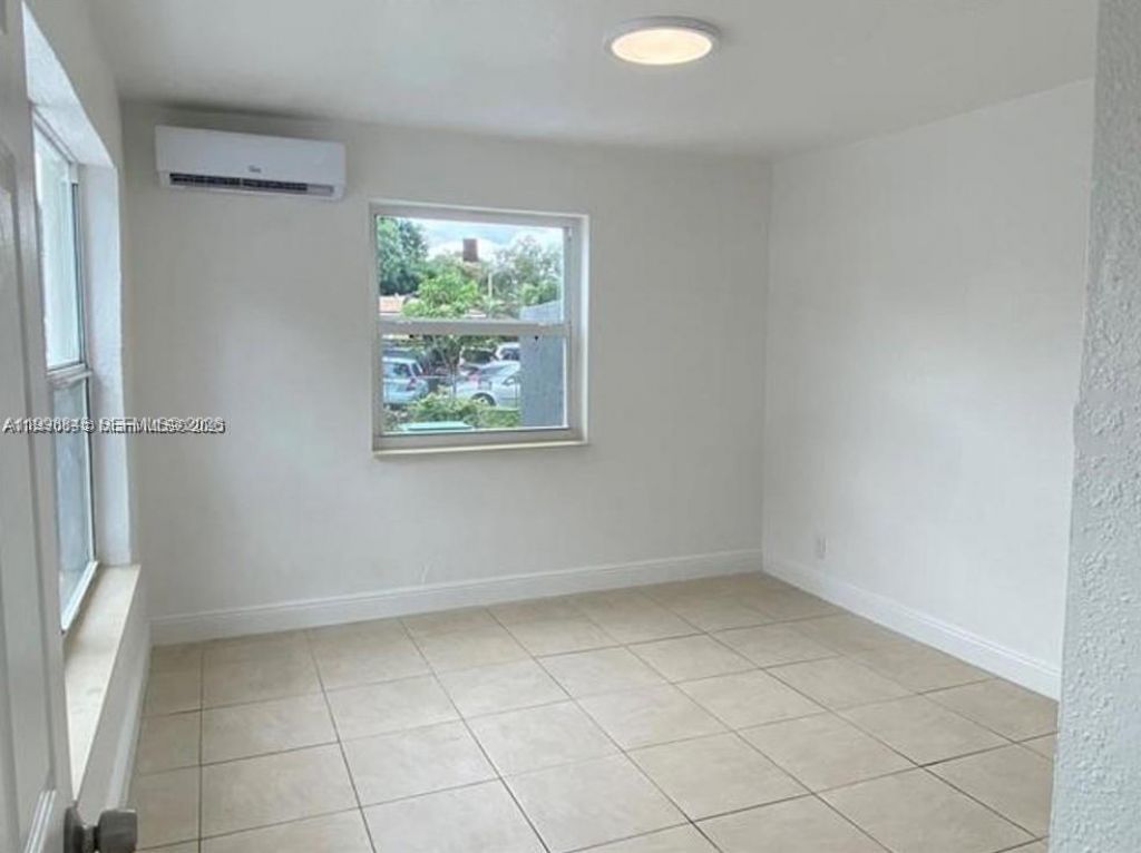 2996 NW 93rd St , Unit C, Miami, FL 33147 Photo