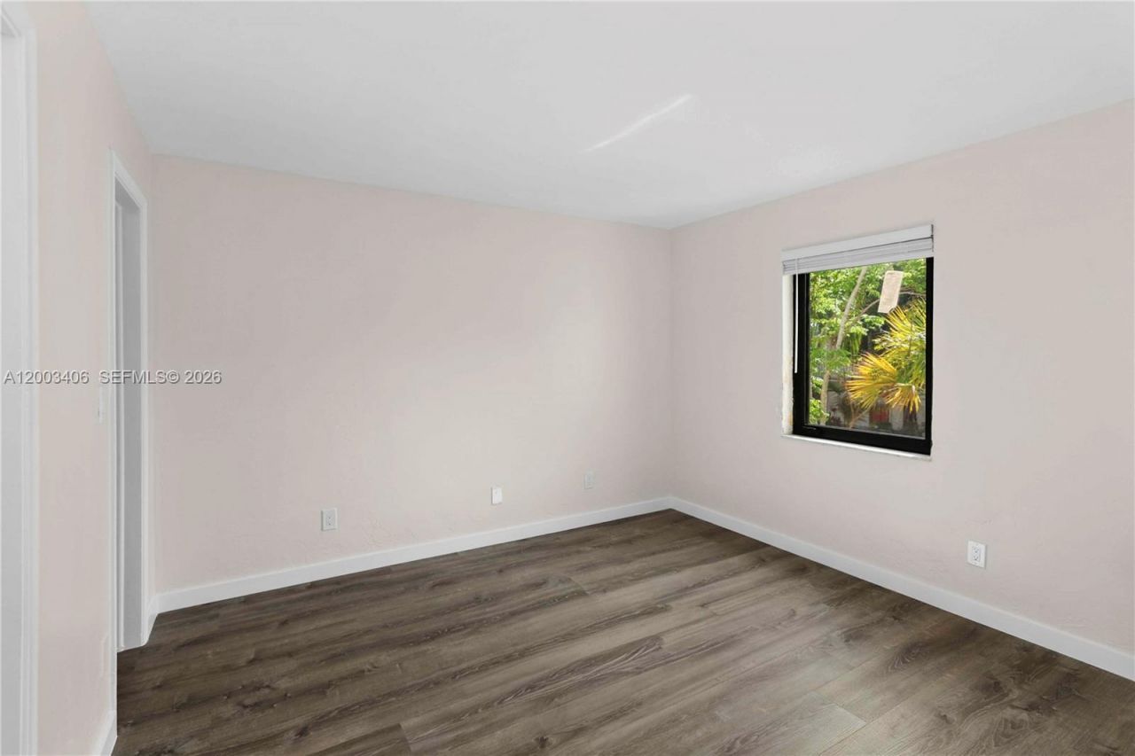 8701 SW 141st St, Unit L8, Palmetto Bay, FL 33176 Photo