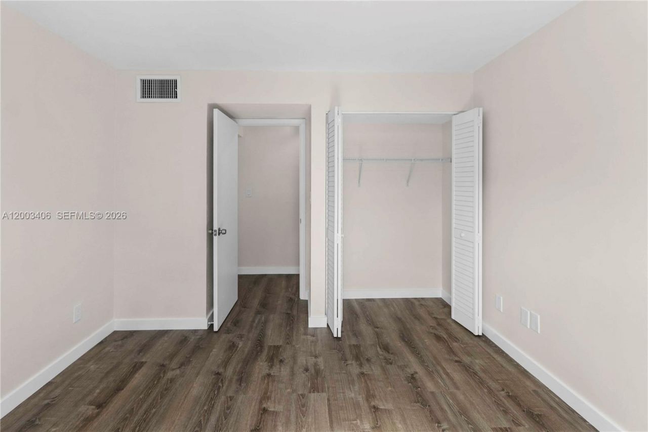 8701 SW 141st St, Unit L8, Palmetto Bay, FL 33176 Photo
