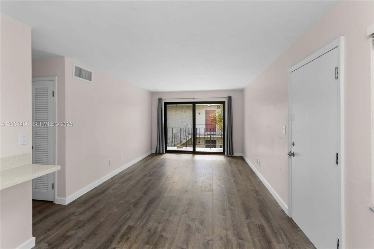 8701 SW 141st St, Unit L8, Palmetto Bay, FL 33176 Photo