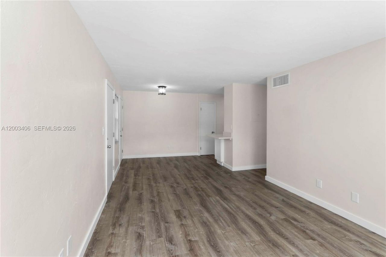8701 SW 141st St, Unit L8, Palmetto Bay, FL 33176 Photo
