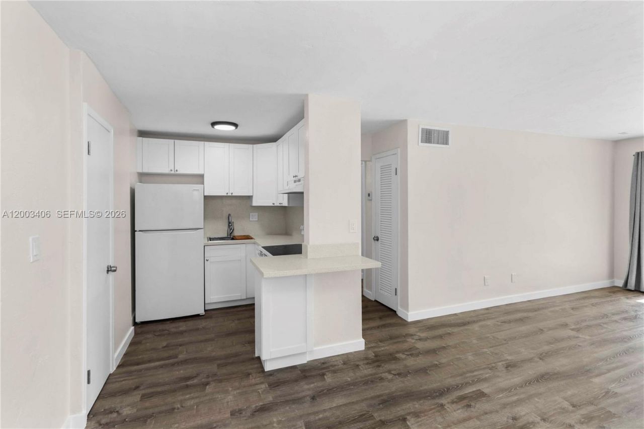 8701 SW 141st St, Unit L8, Palmetto Bay, FL 33176 Photo