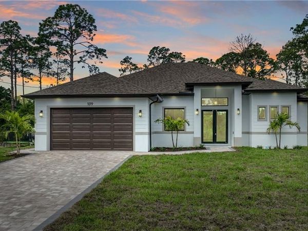 1019 Henry AVE , LEHIGH ACRES, FL 33972