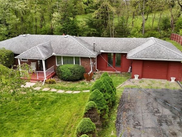 120 Bonnie Beth Drive , Wellsburg, WV 26070