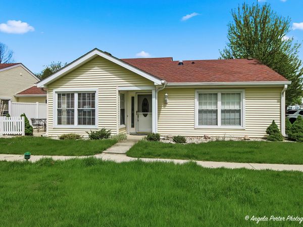7201 Hastings Circle , Unit 332, Fox Lake, IL 60020
