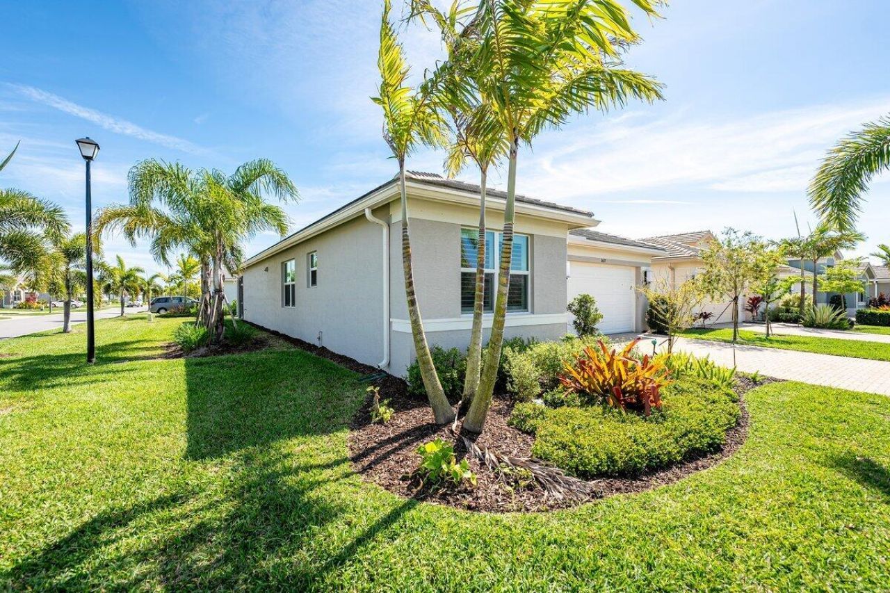 11673 SW Oceanus Boulevard, Port Saint Lucie, FL 34987 Photo