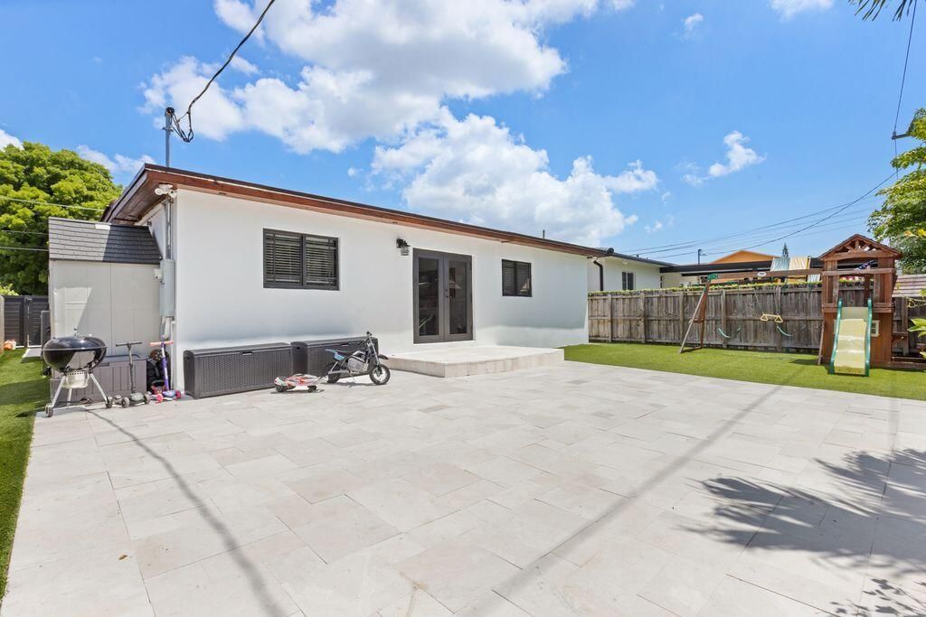 4328 SW 9th Terrace, Miami, FL 33134 Photo