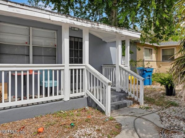 5210 DODGE Road, Jacksonville, FL 32209