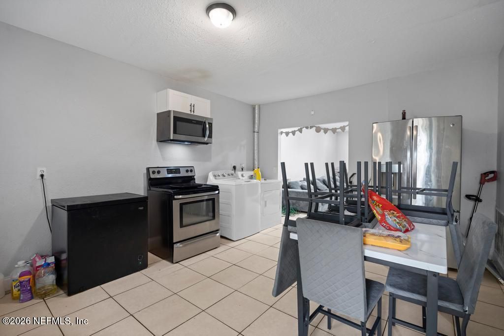 5210 Dodge Road, Jacksonville, FL 32209 Photo