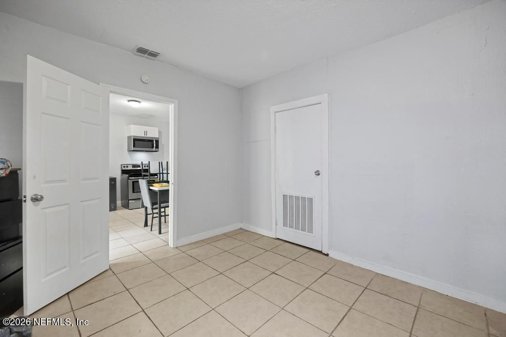 5210 Dodge Road, Jacksonville, FL 32209 Photo