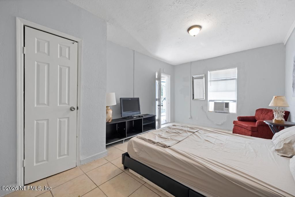 5210 Dodge Road, Jacksonville, FL 32209 Photo