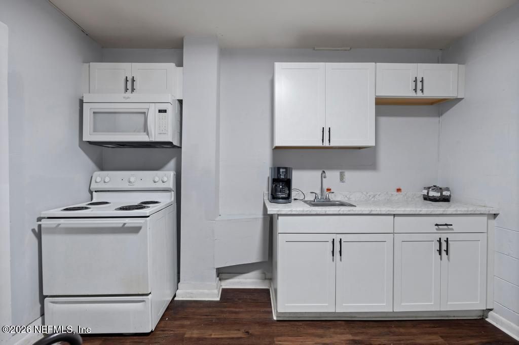 5210 Dodge Road, Jacksonville, FL 32209 Photo