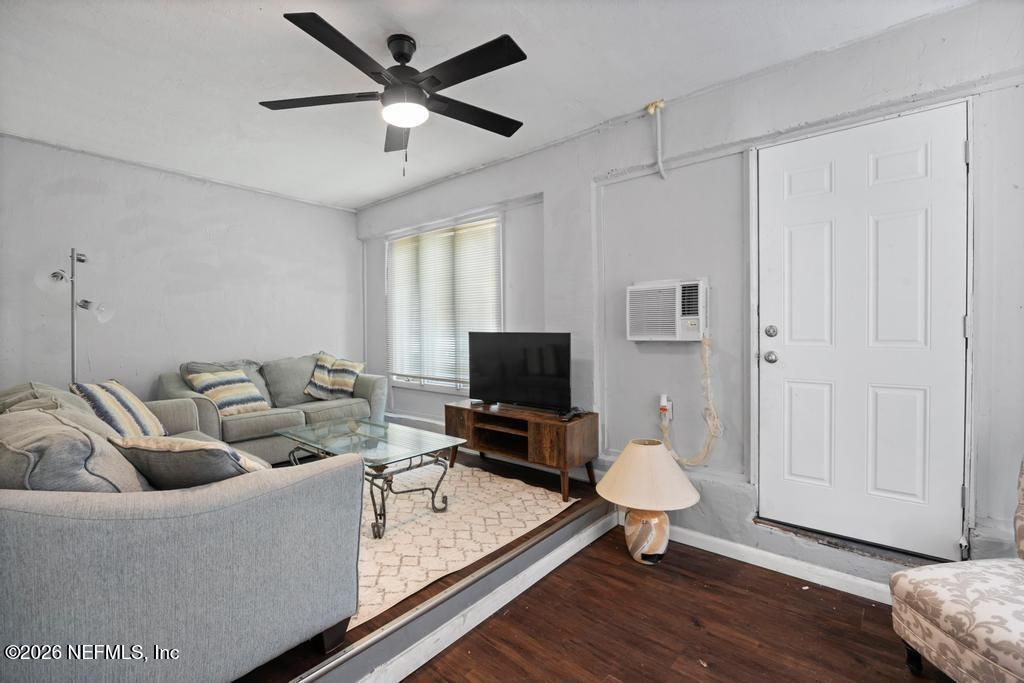 5210 Dodge Road, Jacksonville, FL 32209 Photo