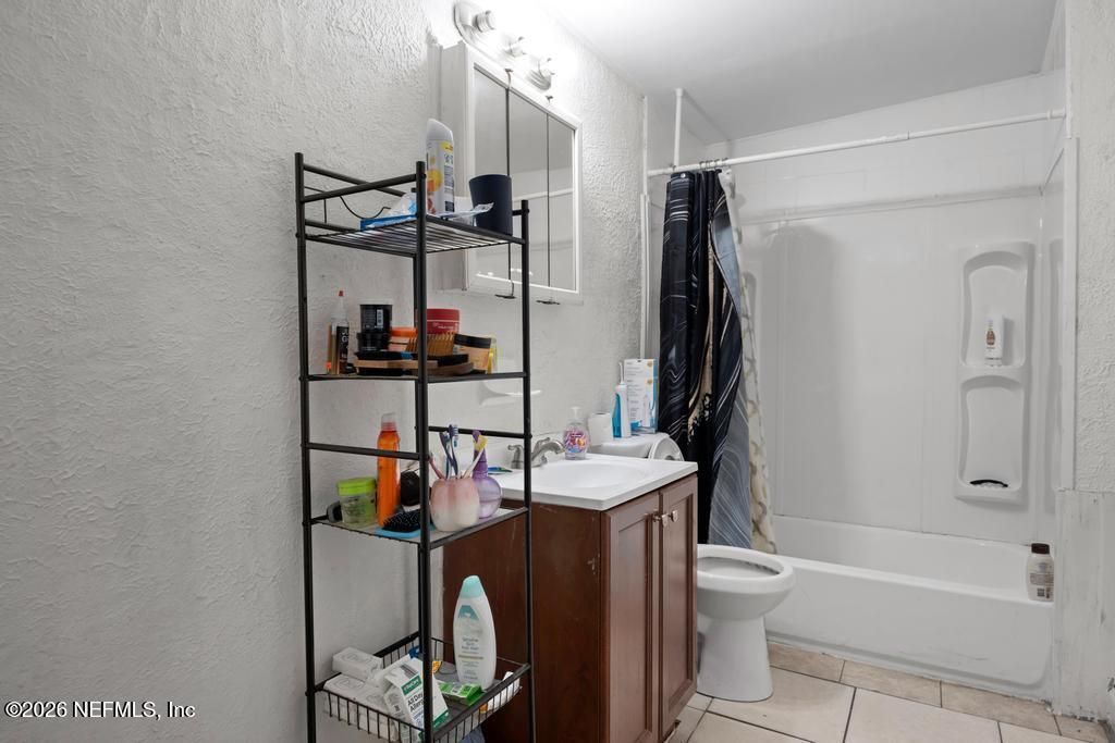 5210 Dodge Road, Jacksonville, FL 32209 Photo