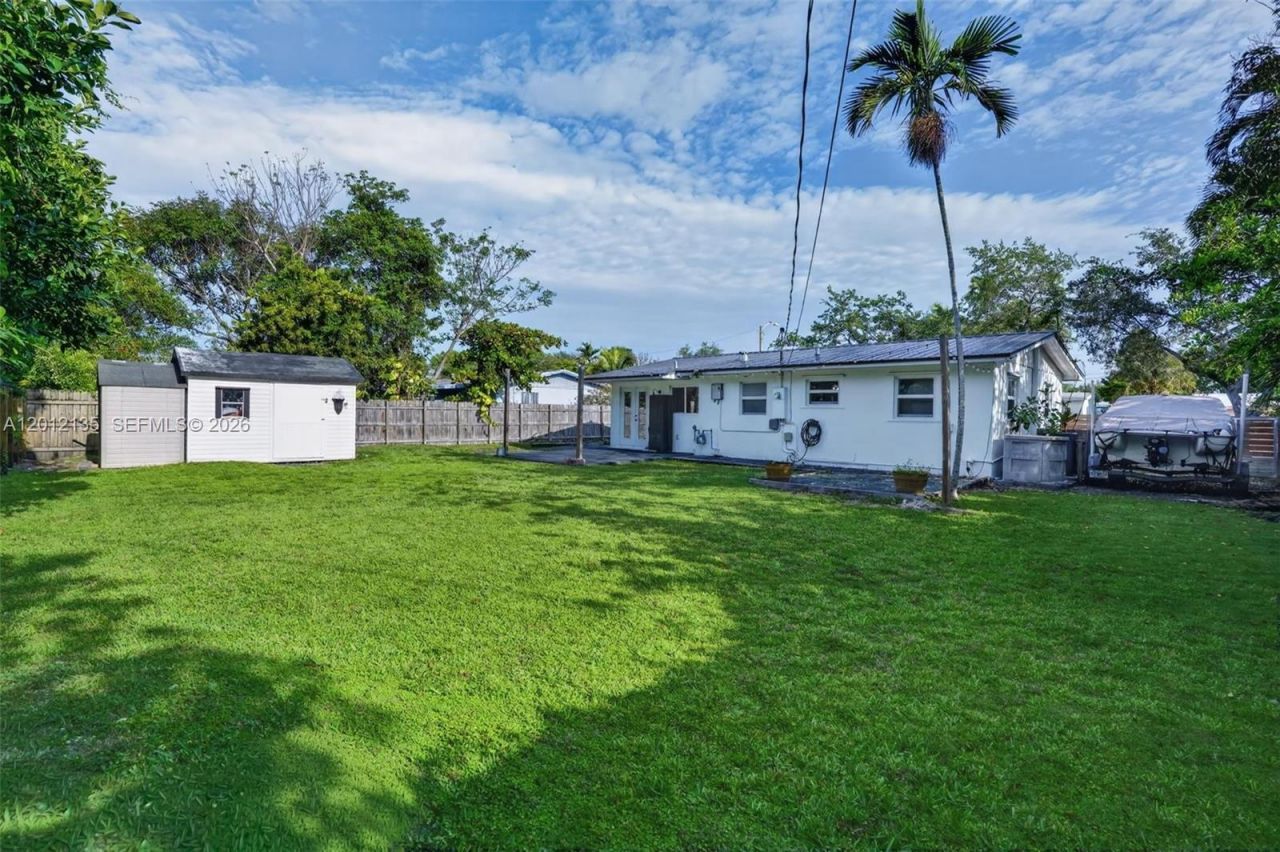9240 Marine Dr, Cutler Bay, FL 33189 Photo