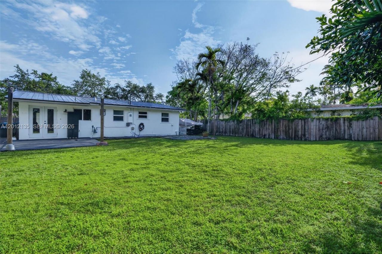 9240 Marine Dr, Cutler Bay, FL 33189 Photo