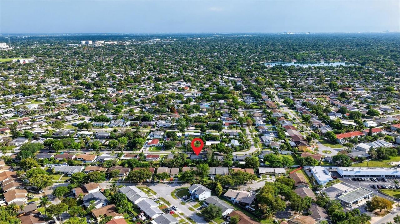 9240 Marine Dr, Cutler Bay, FL 33189 Photo