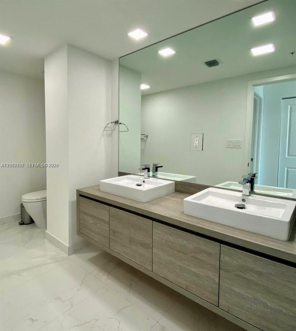 400 Sunny Isles Blvd , Unit 1903, Sunny Isles Beach, FL 33160 Photo