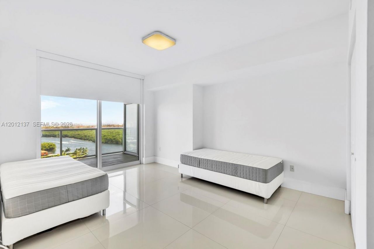 400 Sunny Isles Blvd, Unit 1903, Sunny Isles Beach, FL 33160 Photo