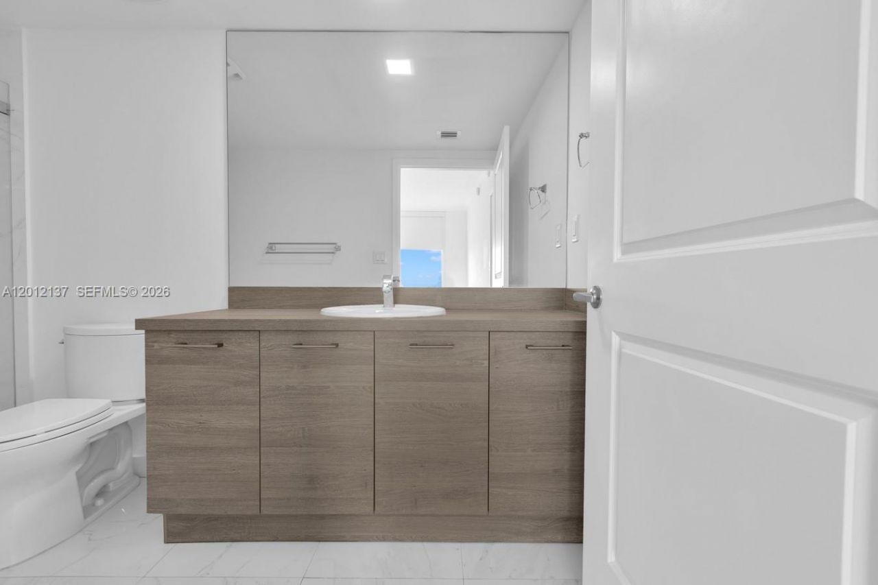 400 Sunny Isles Blvd, Unit 1903, Sunny Isles Beach, FL 33160 Photo