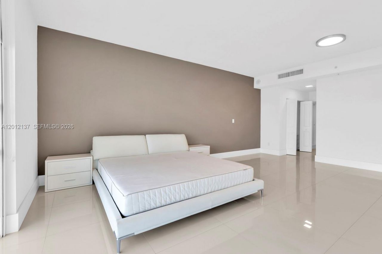 400 Sunny Isles Blvd, Unit 1903, Sunny Isles Beach, FL 33160 Photo