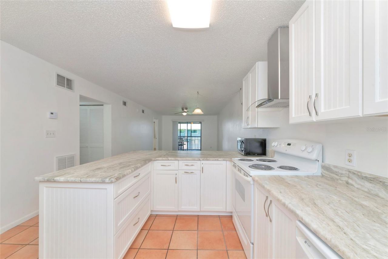 6033 34th Street W, Unit 58, Bradenton, FL 34210 Photo