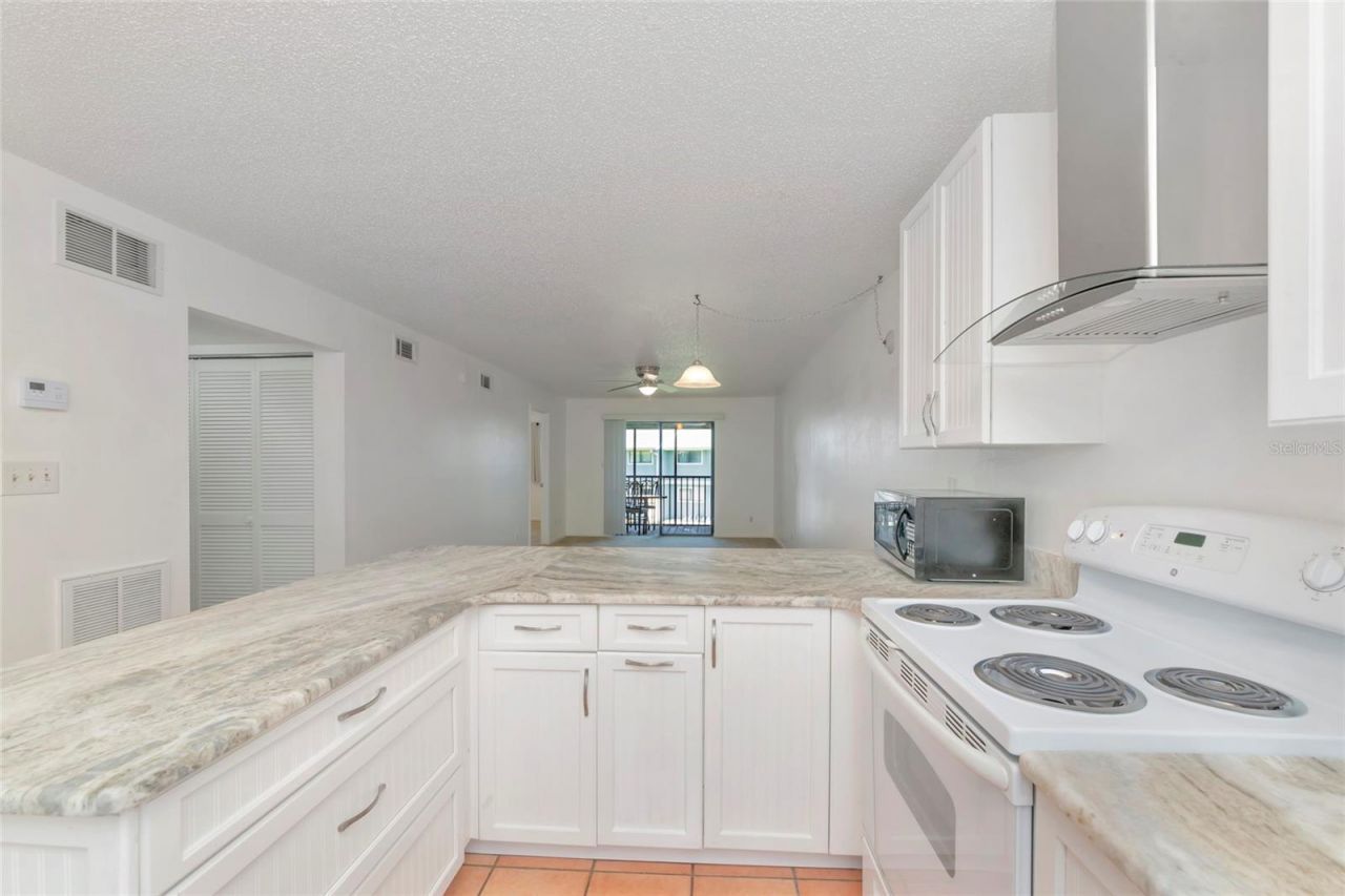 6033 34th Street W, Unit 58, Bradenton, FL 34210 Photo
