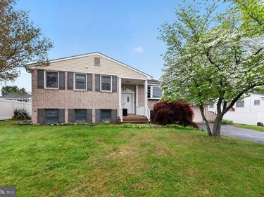 13 PEBBLE LANE, CHERRY HILL, NJ 08002