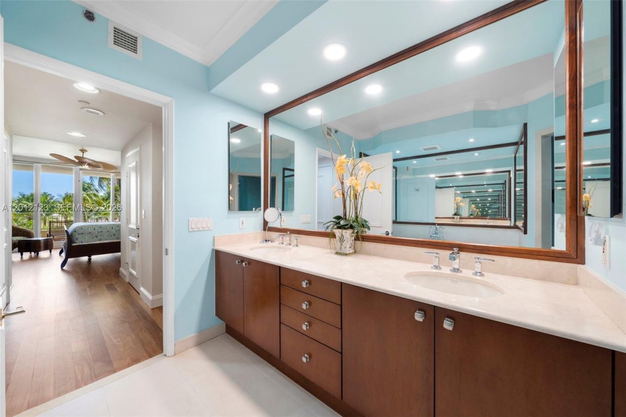 791 Crandon Blvd , Unit 404, Key Biscayne, FL 33149 Photo