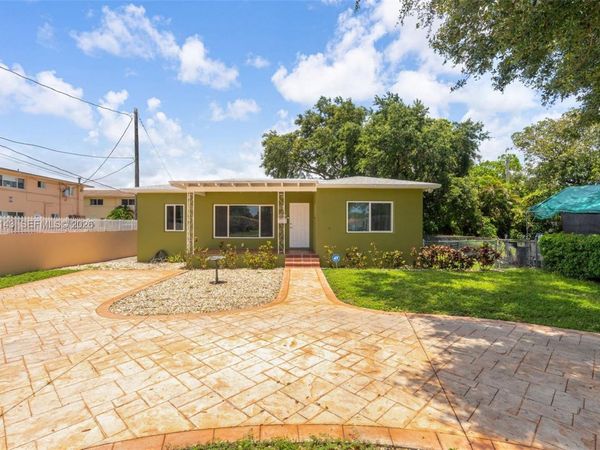 5651 NW 3rd St, Miami, FL 33126