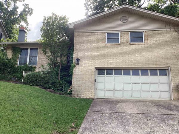 121 White Oak Lane, Little Rock, AR 72227