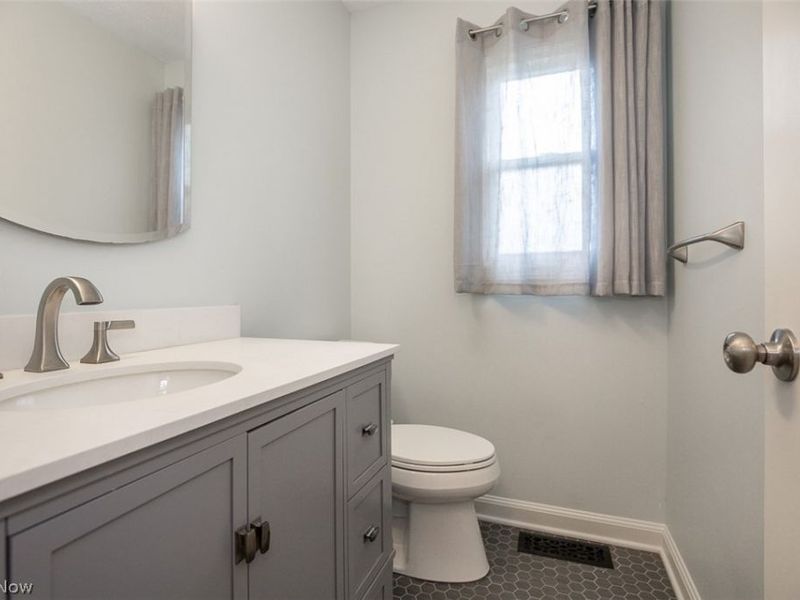 7528 Lakedge Court, Hudson, OH 44236 Photo 20