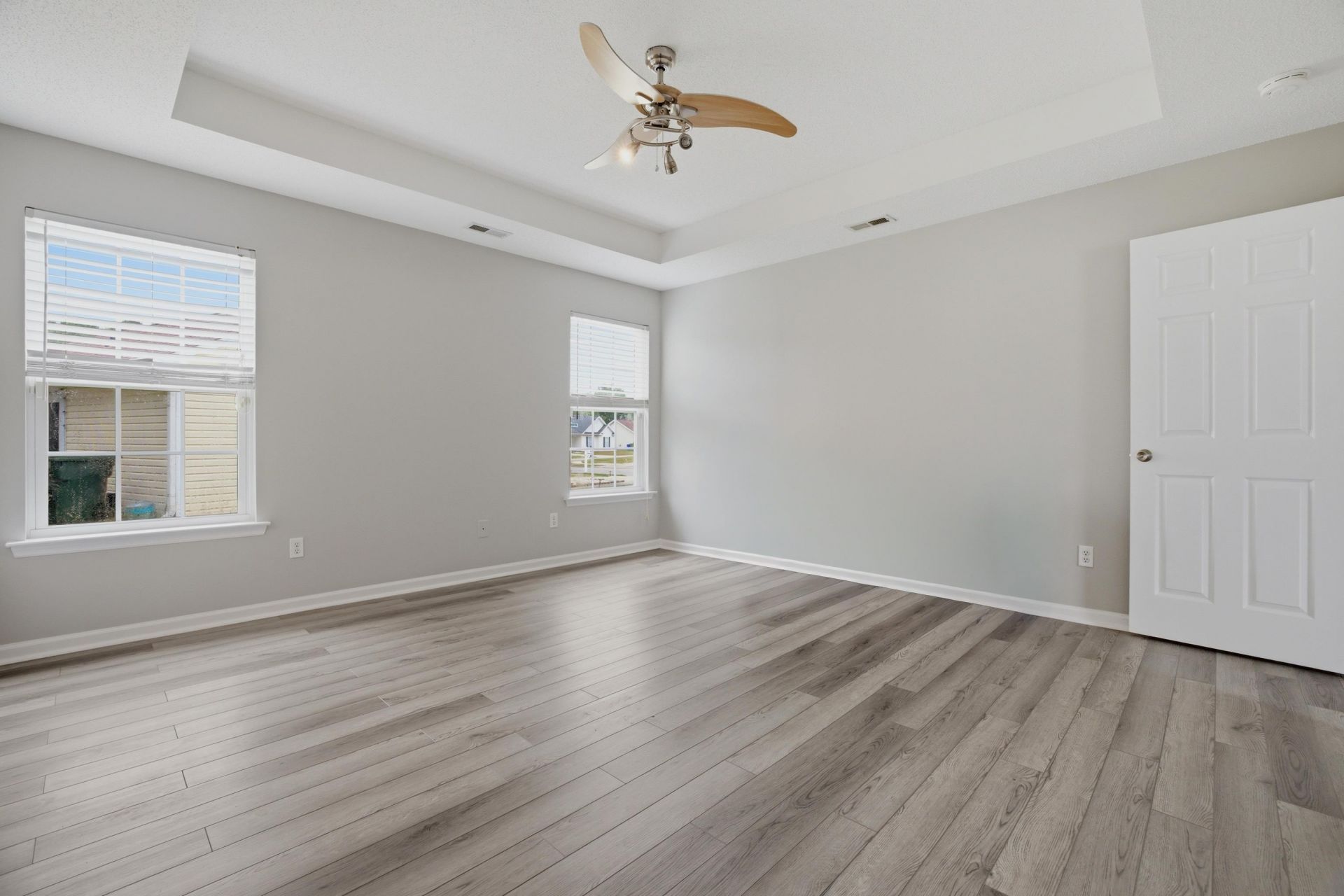 2707 Woodcreek Ln. Photo 17
