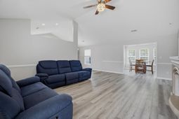 2707 Woodcreek Ln. photo 4
