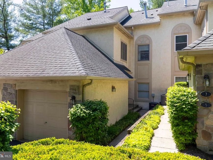 11 Red Oak Drive , Elkins Park, PA 19027 Main Photo