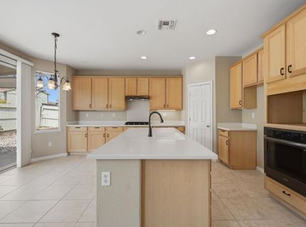 3419 Mas Amilos Way, Sacramento, CA 95835 Photo